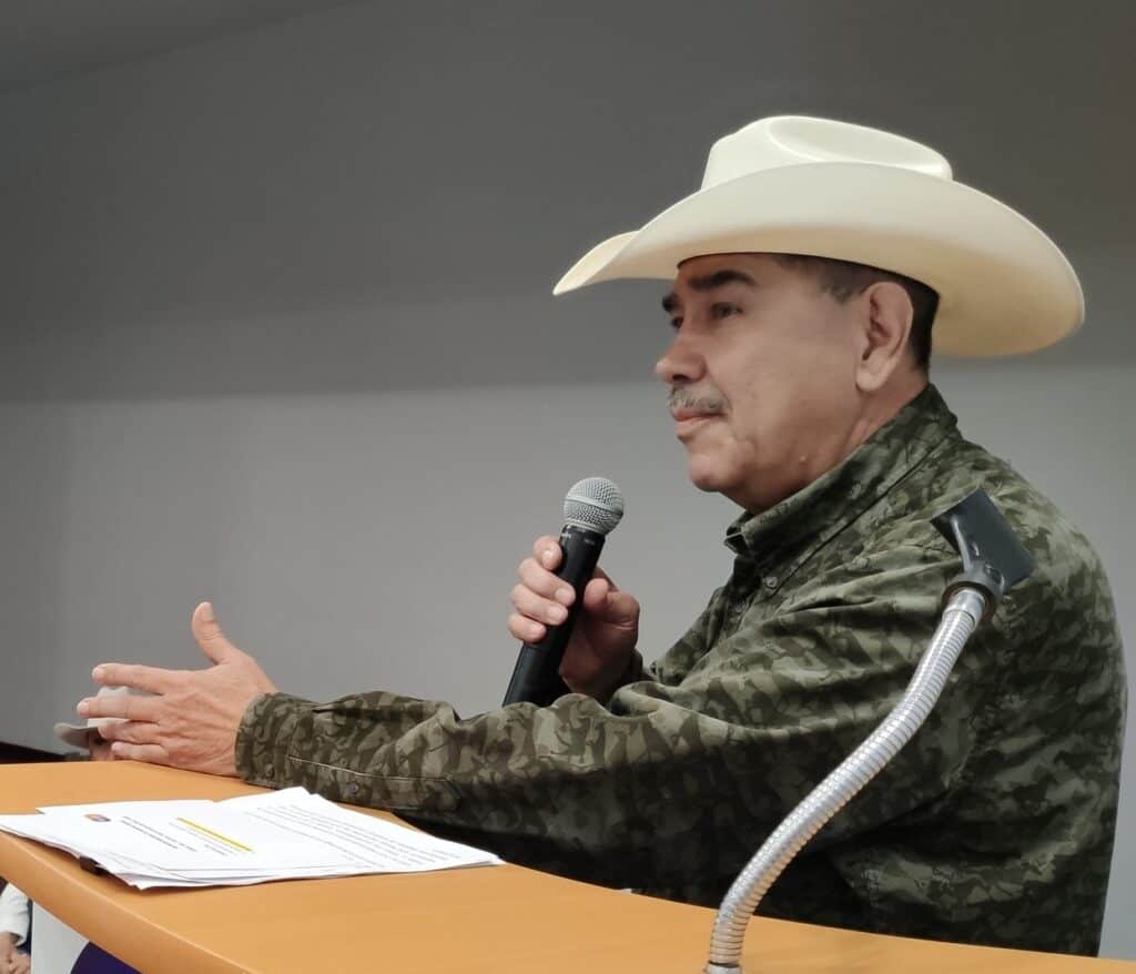 Invita Paulo Bañuelos a productores a sumarse a reuniones de Comercialización