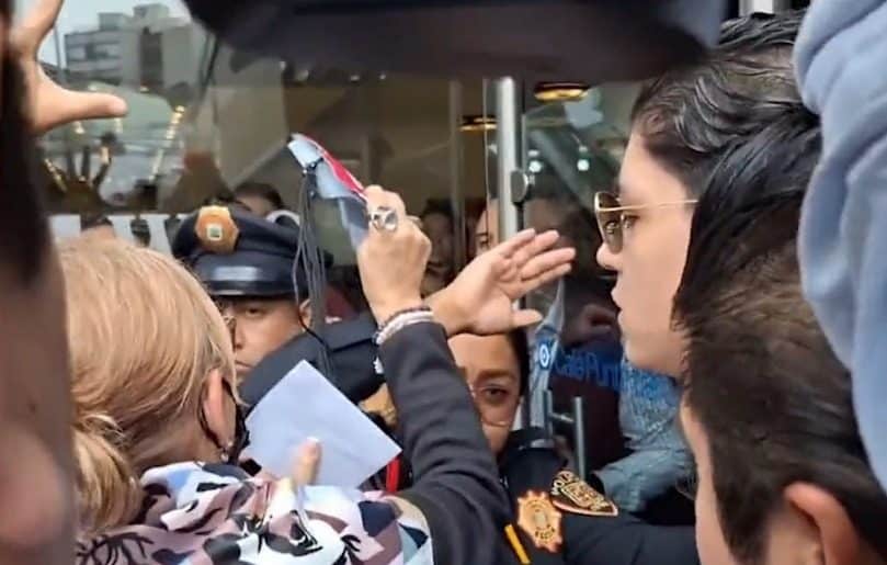 Se les arma la gorda en Morena; Ebrard denuncia irregularidades y pide deponer el proceso, luego vienen los golpes