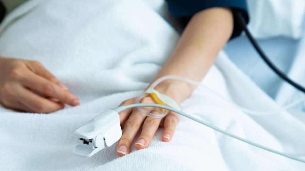 Buscan que los enfermos terminales enfrenten el final de su vida con dignidad