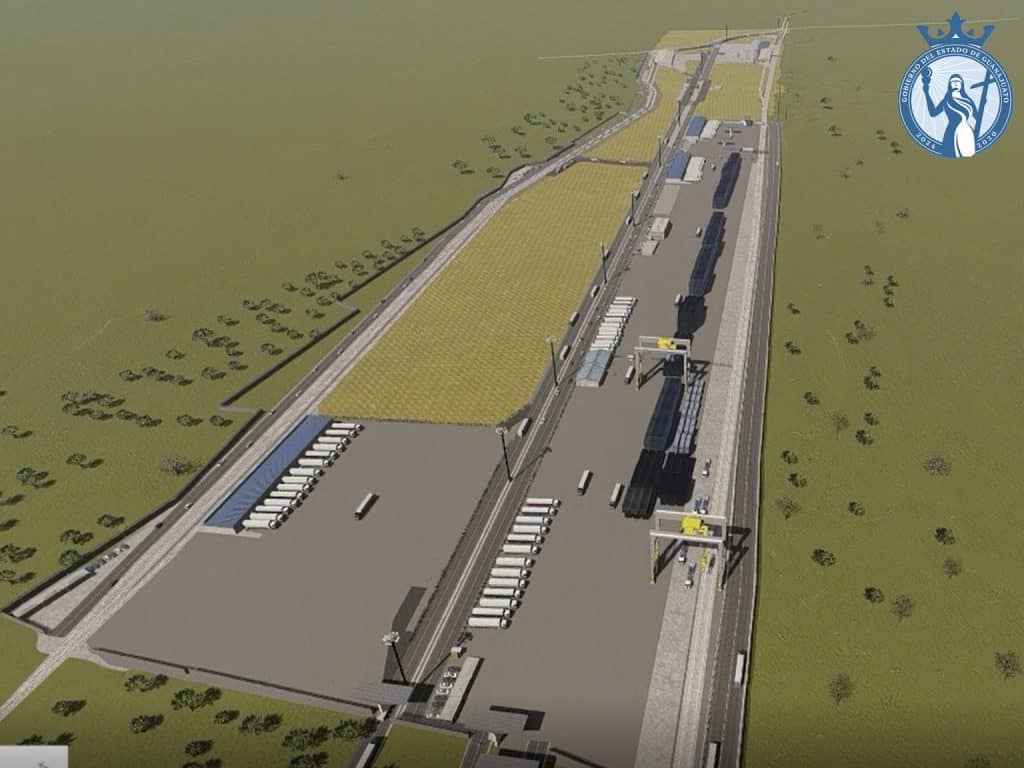 Infraestructura moderna y segura en cuartel antiincendios en Guanajuato, con servicios y áreas de almacenamiento.