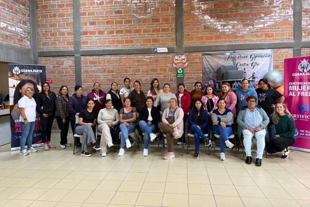 Guanajuato impulsa el empoderamiento de 300 emprendedoras con el programa “Mujeres al Frente”