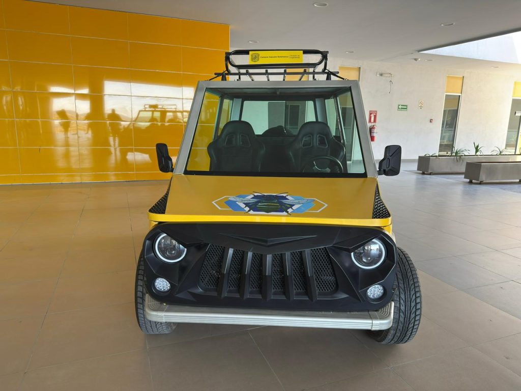 Estudiantes de la Universidad de Guanajuato desarrollan auto eléctrico incluyente para personas con discapacidad