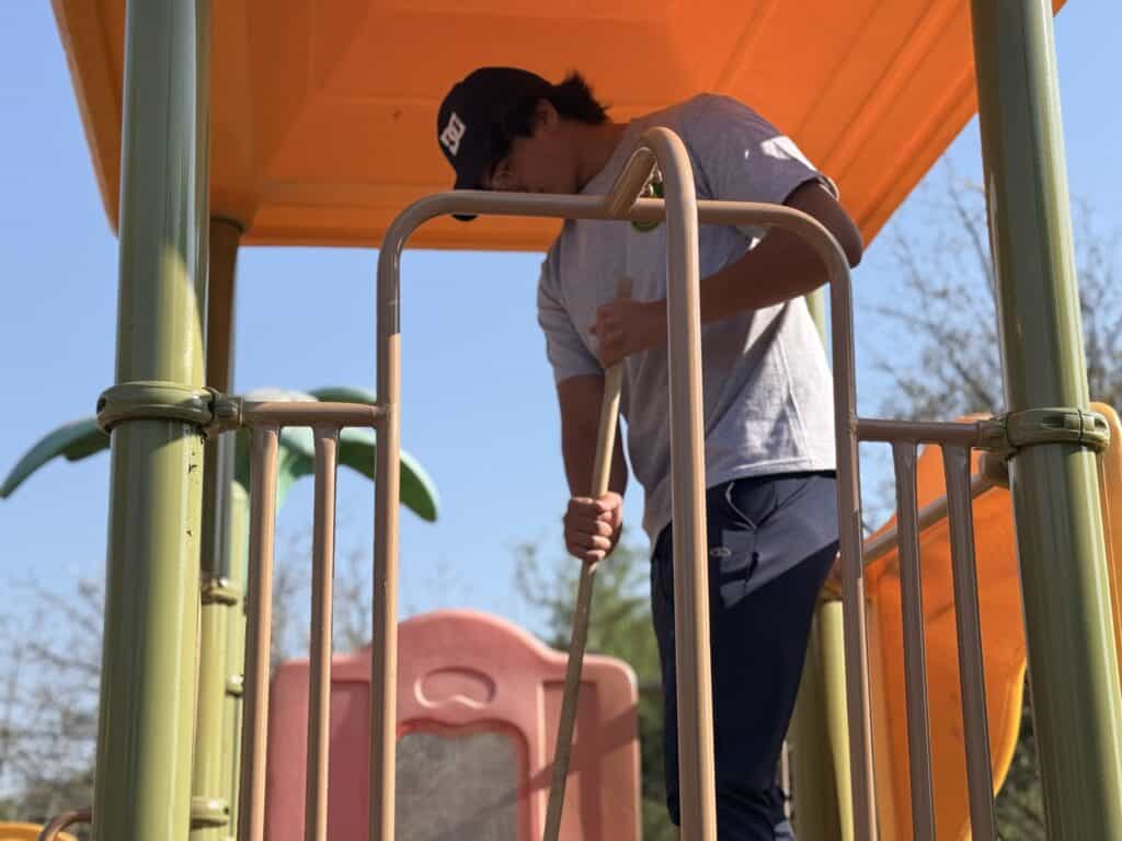 Ciudadanos y familias se unen para “enchular” el Parque Metropolitano de León
