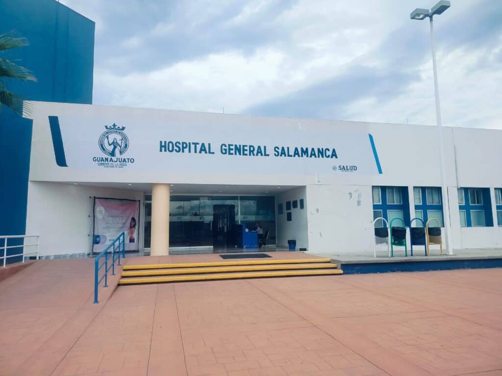 Cinco personas siguen hospitalizadas tras intoxicación masiva en fiesta de XV años en Salamanca