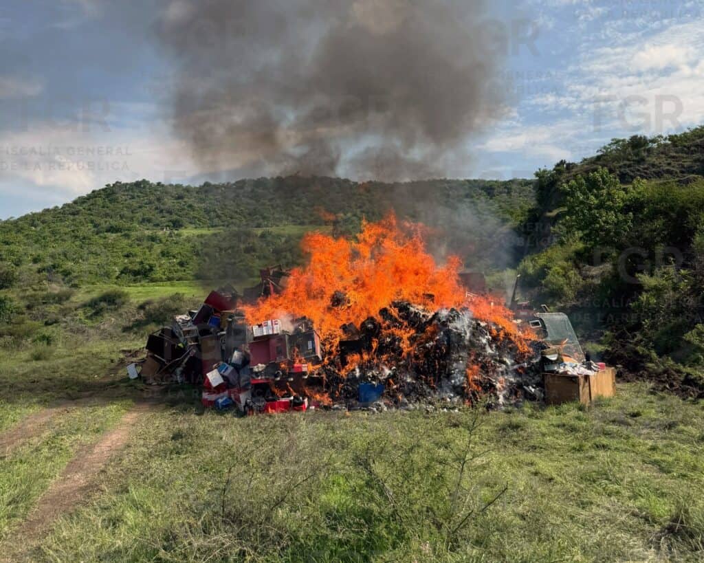 FGR destruye más de 52 mil dosis de marihuana, drogas sintéticas y 352 tragamonedas aseguradas en Guanajuato