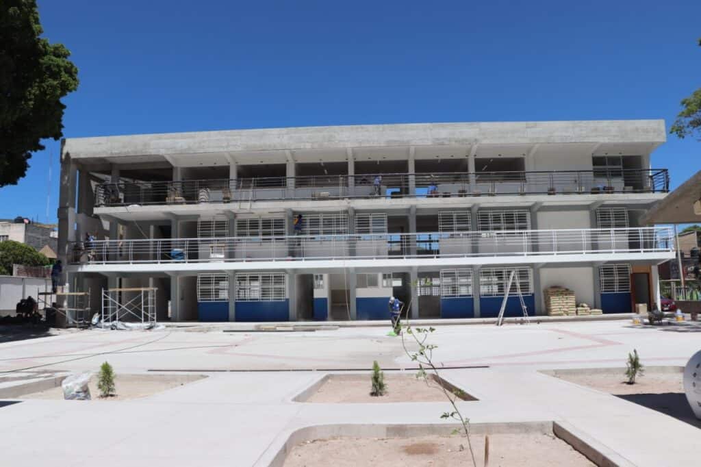 ¡Menos jóvenes dejan la escuela en Guanajuato! El abandono escolar cae casi 30% gracias a más preparatorias