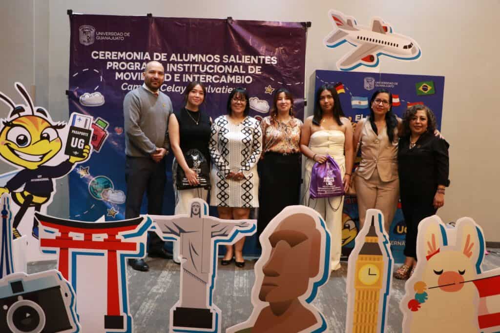 La Universidad de Guanajuato despide a sus “abejas viajeras”; iniciarán una experiencia en tres continentes