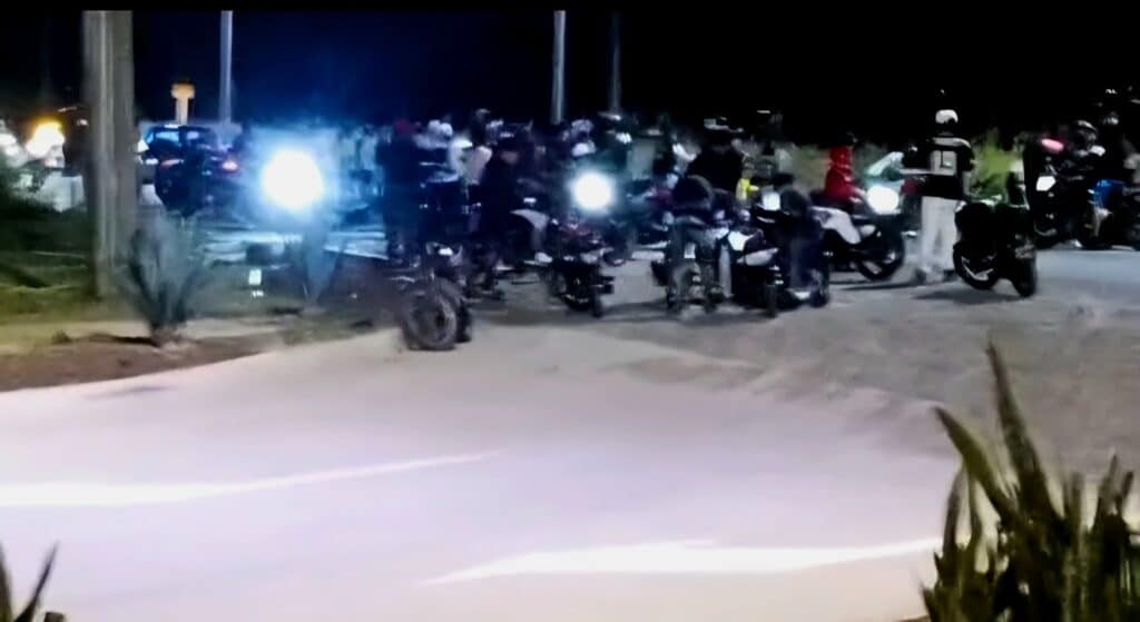 Tres personas mueren durante presuntos arrancones de motociclistas en León