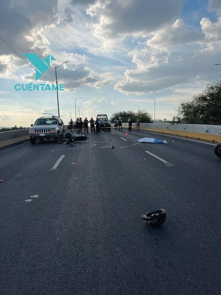 Trágico accidente cierra el bulevar Aeropuerto rumbo a Silao; una mujer sin vida