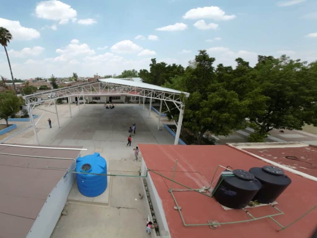Escuelas de León aprovecharán hasta 40 mil litros de lluvia al mes