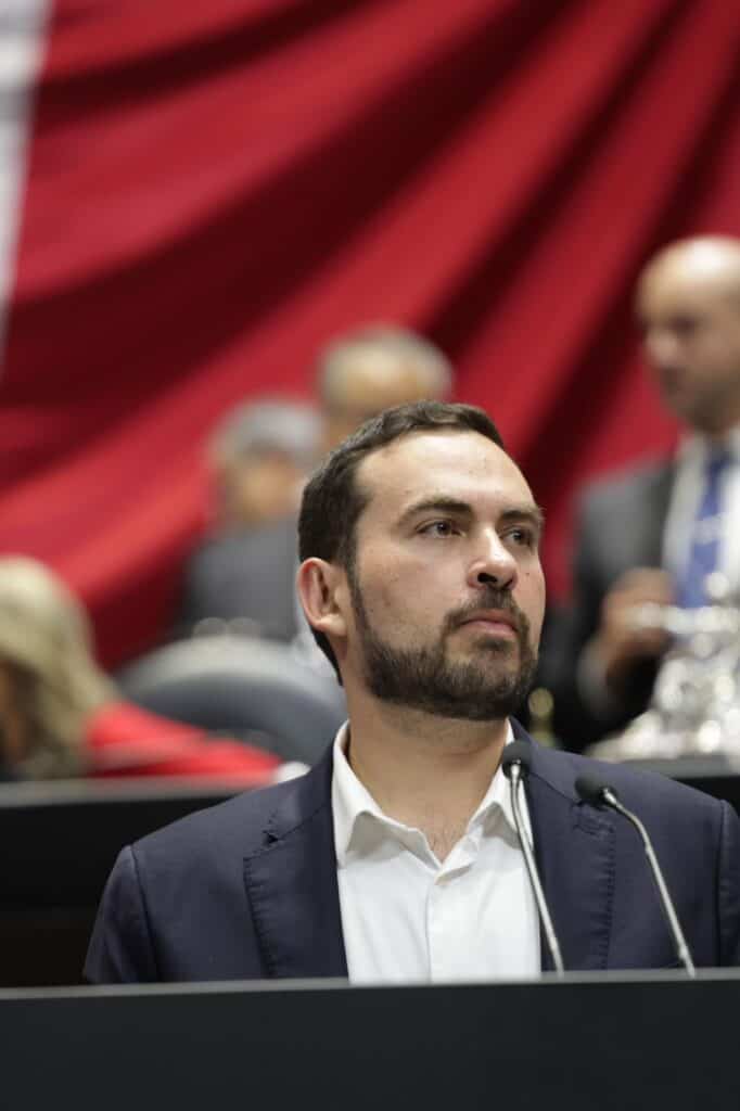 Alan Márquez deja la Mesa Directiva y anuncia nueva etapa de trabajo cercano con León
