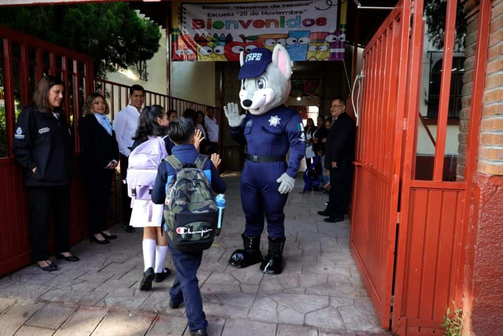 Refuerzan vigilancia para que estudiantes lleguen seguros a las escuelas