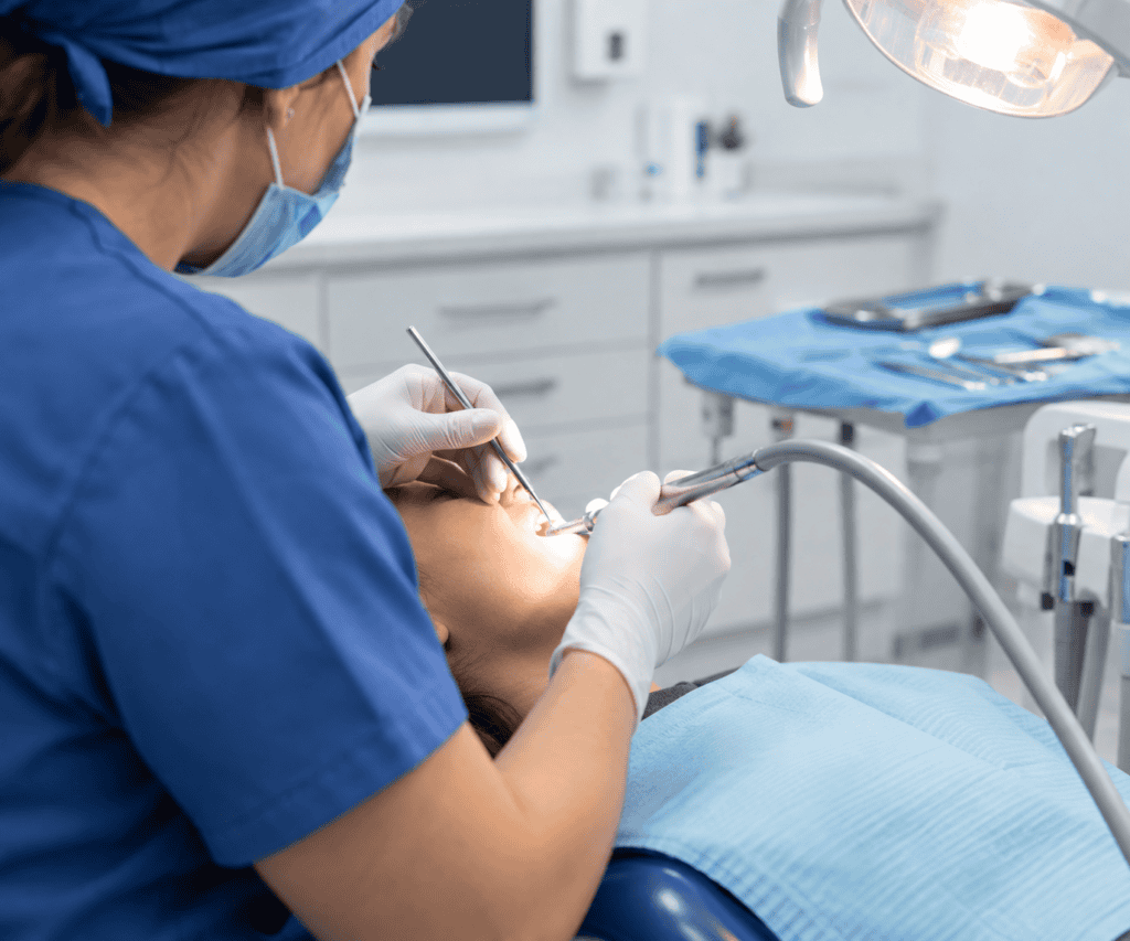 Tarjeta Rosa llevará limpieza dental gratis a mujeres y sus familias en León