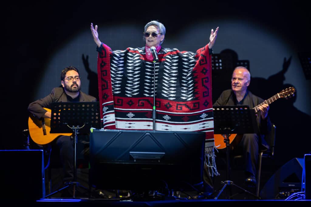 Chavela Vargas vuelve a sonar en León: más de 6 mil 500 personas llenan el Forum en una noche de música y memoria