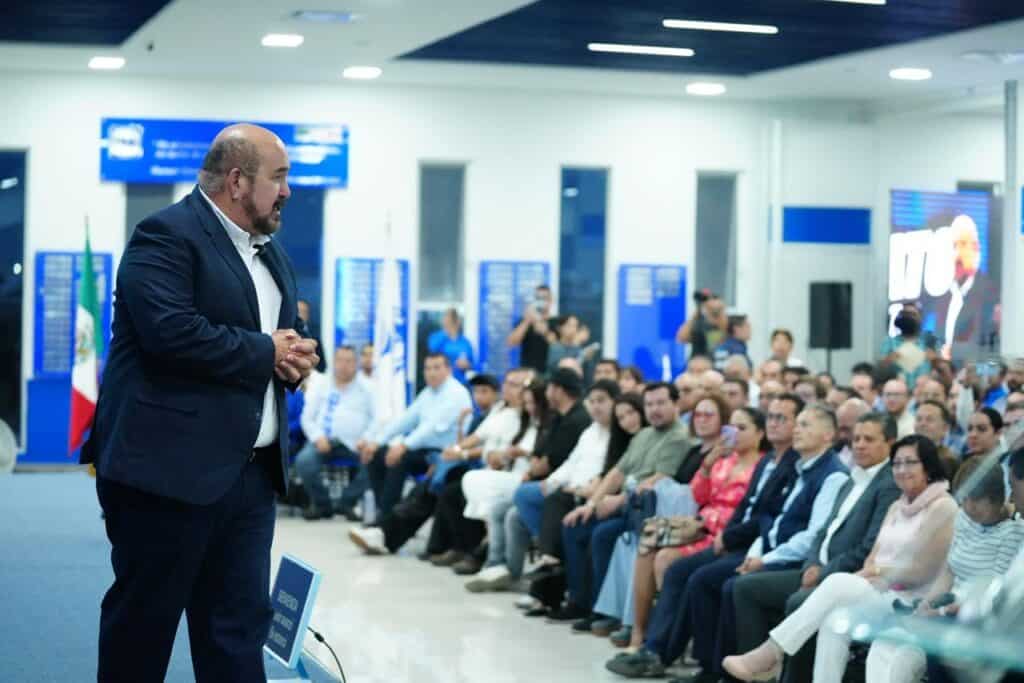 Jorge Espadas rinde cuentas y presume acuerdos en el Congreso: “De la gente salen las soluciones”