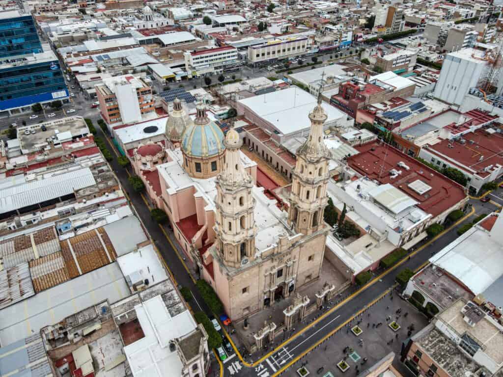 Guanajuato avanza: más educación, internet, servicios y apoyos para las familias